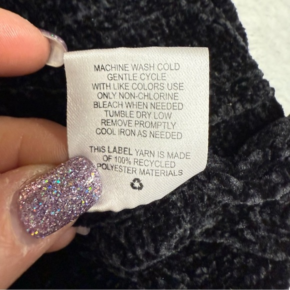 Pink Republic size medium Black Pullover Sweater with hood and silver Half-Zip - Picture 3 of 8